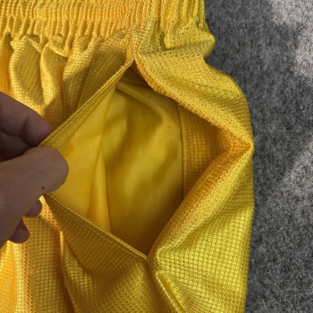 Nike Shorts Men's Large Basketball Yellow‎ Athletic Gym Training Sports Swoosh